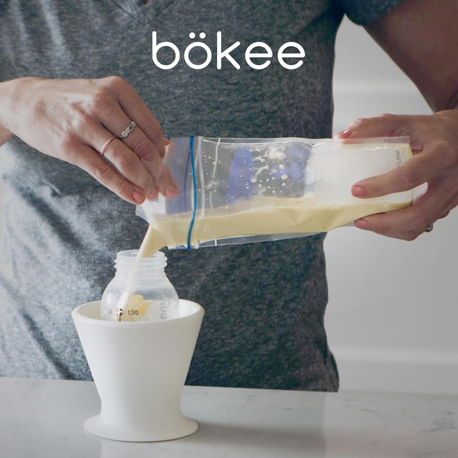 bökee Baby Bottle Holder, Hands Free, One-Hand Bottle Prep